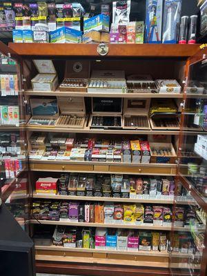 Tobacco products stored in a Humidifier storage case