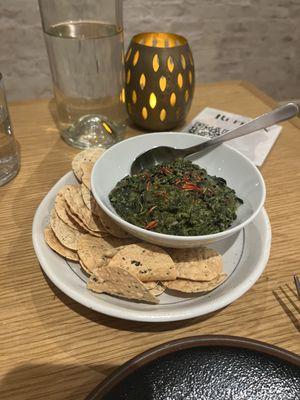 Sailor strength (spinach-garlic dip)