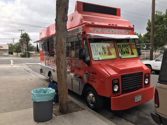 Los Mandilones Mexican Truck