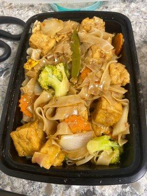 Drunken noodle with tofu