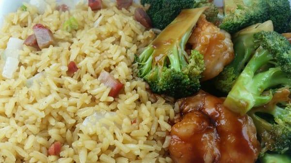 Shrimp with broccoli lunch special with pork fried rice. Wished for better selection of canned soda.