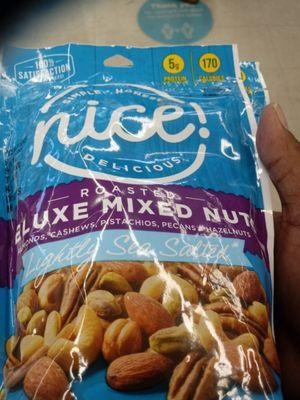 Nice brand deluxe mixed nuts