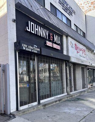 Johnny & Mia Hair Studio