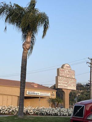 Pylon signage