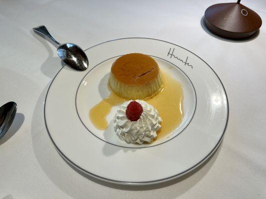 Mango flan. Delicate.