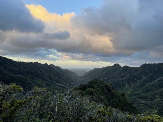 Moanalua valley, seen from far back into the Ko'olau mountains.