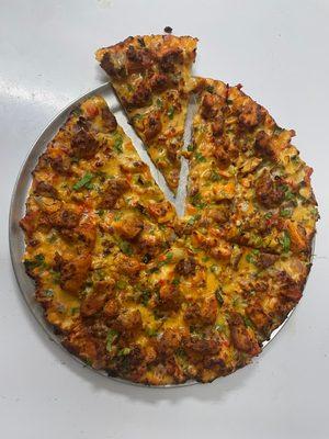 Tandoori chicken pizza