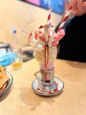 Strawberry shortcake milkshake