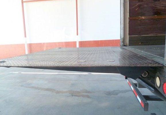 Mobile Lift Gate Service is the best choice for Waltco liftgate sales, installation, repairs, and replacement parts.