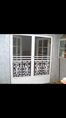 Custom double swinging screen doors