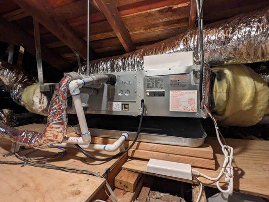 Slim ducted air handler 3tom