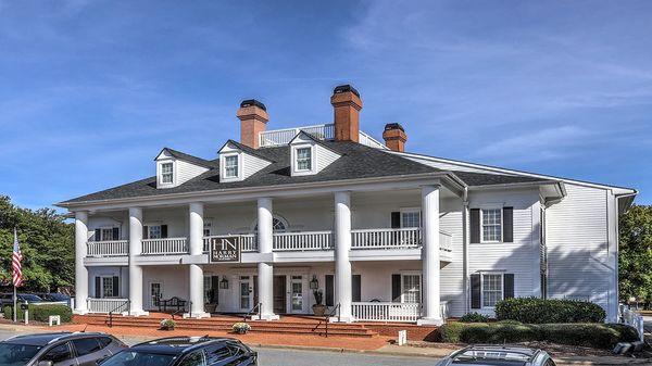 Exterior view of Harry Norman, REALTORS East Cobb Office.