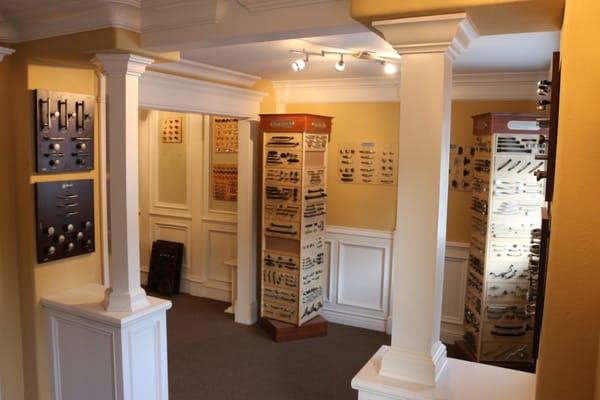 Moulding & Cabinet Hardware Showroom