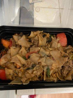 Drunken noodles with beef