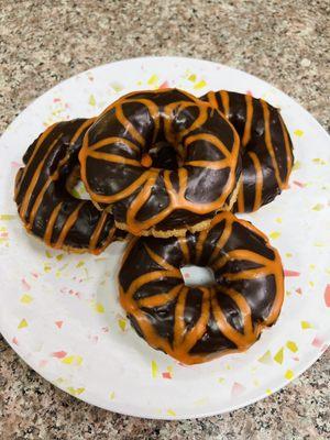 Halloween donuts yummy yummy!!!!