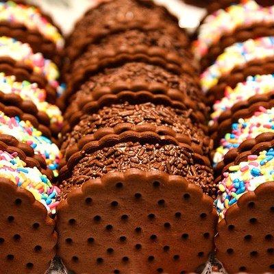 Carvel Flying Saucers