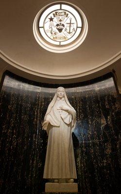 Statue and skylight at entrance