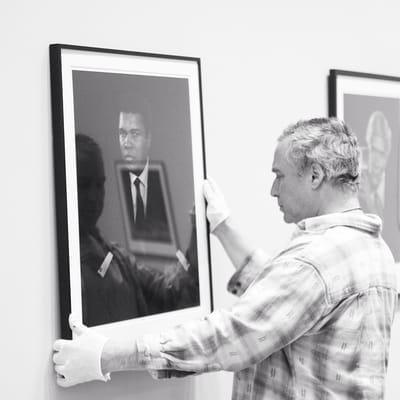 Installation of "Extraordinary People--Portraits by Yousuf Karsh"