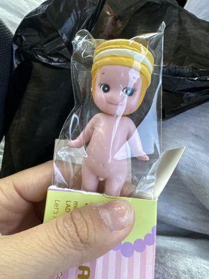 They sell fake sonny angel!!