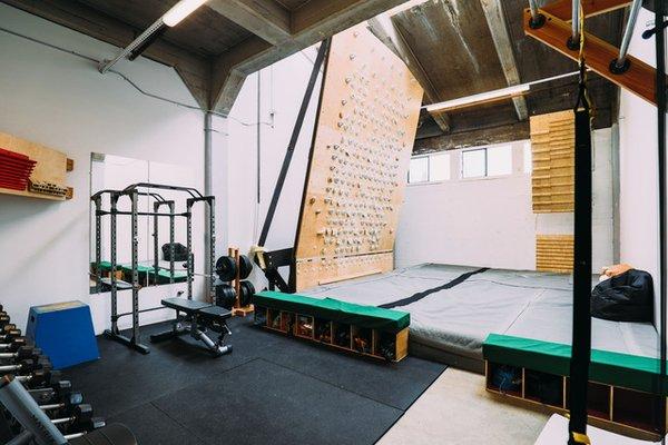 Private space so that you can workout uninterrupted and not worry about waiting in line for equipment.