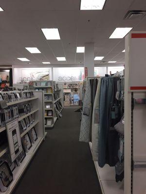 Kohl's Burlington -- 150 Lexington Street, Burlington              Interior