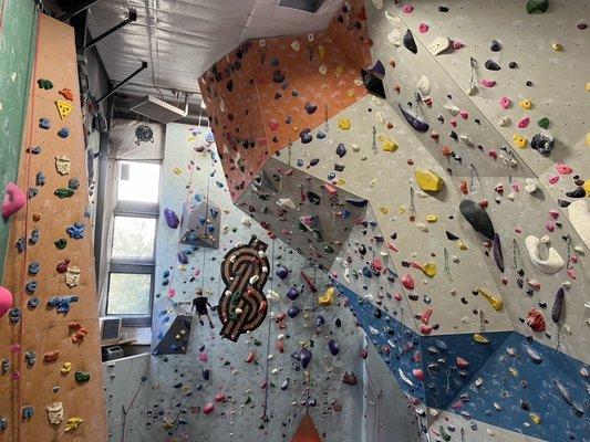 Climbing wall