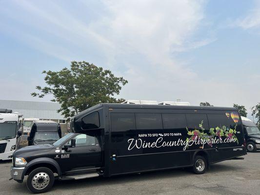 MC5 wine country airporter