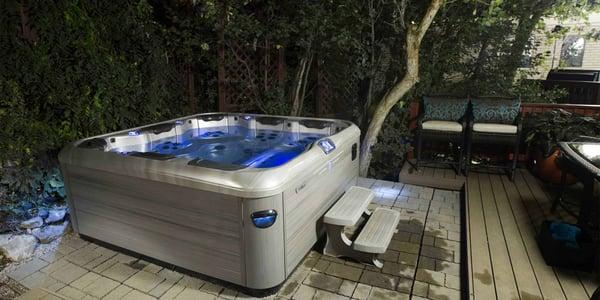 Bullfrog Spas are premium hot tubs made with the patented JetPak Therapy System™. With your choice of JetPaks®, Bullfrog Spas give you more