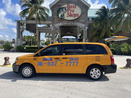 Miami Van taxi