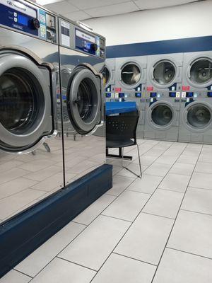 Classic Drycleaners and Laundromats