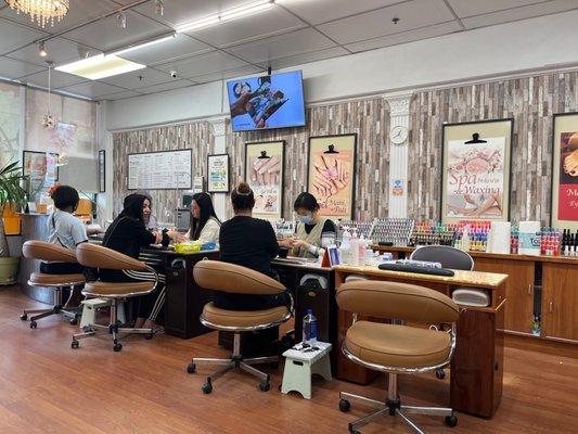 Garfield Nails & spa