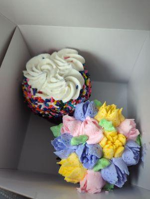 Celebration and bouquet cupcakes YUM