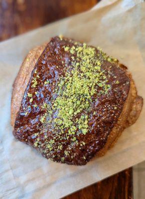 Pistachio croissant