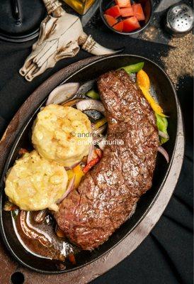 Australian wagyu Skirt 10oz & Gratin potatoes cream cheese