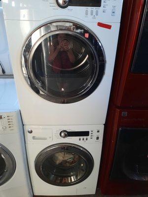 I purchased this stackable washer and dryer for $700 cash. Very good deal! Thanks Edgar! Muchas gracias!