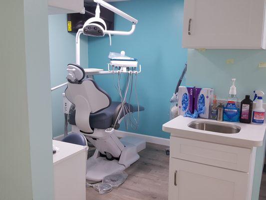 Dental treatment room 2