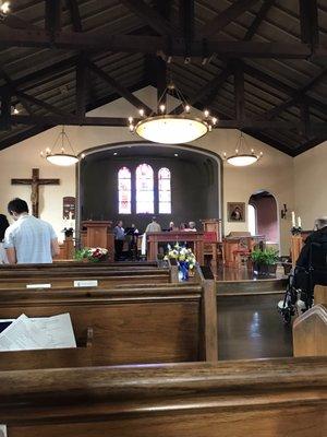 Schola Cantorum rehearsing prior mass! #solemn