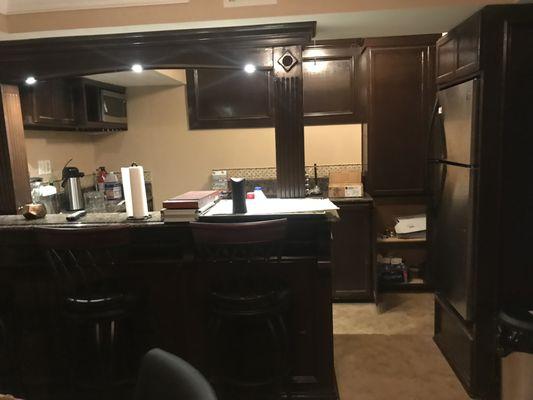 Basement bar-kitchen