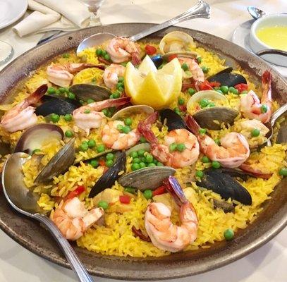 Paella for three!!