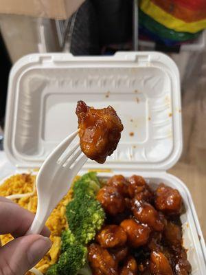 Lunch General Tso's Chicken, Fried Rice, Cooked Broccoli