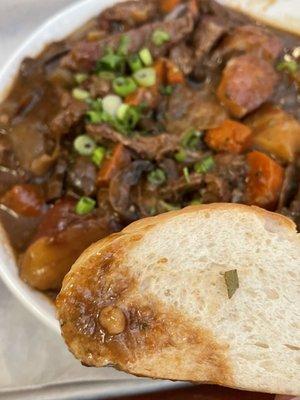 Beef stew comes with fresh bread, nice thick gravy