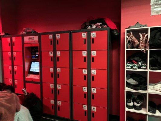 Lockers storage for shoes