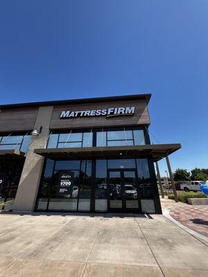 Entrance of MattressFirm