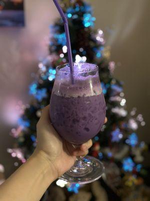 Ube Colada IG: @ammysalamii