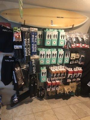 Gloves and other accessories