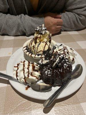 Oreo lava cake