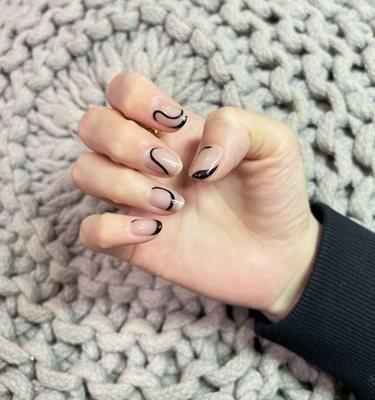 Black season blacknails colorgel swirlnails opi nailart fallnails shortnails nailinspo gnnails greatneckny