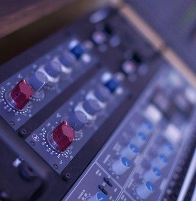 Neve 1073