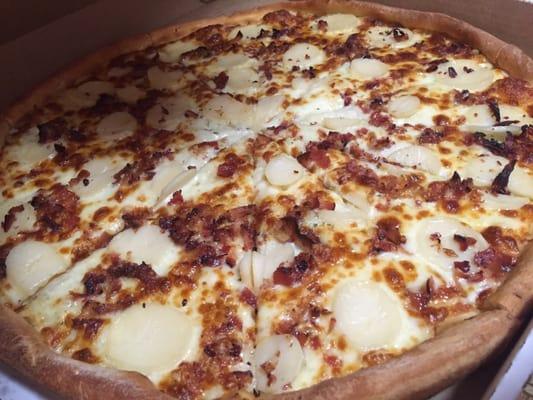 BBQ chicken, potatoes and bacon in a pizza!