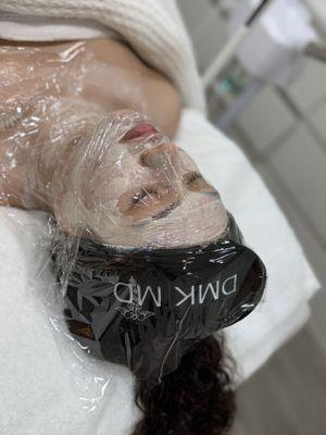 Acné Facial Treatment